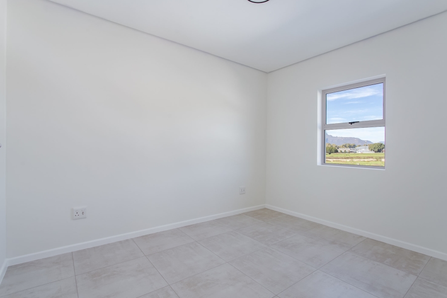 To Let 2 Bedroom Property for Rent in Honeydew Country Estate Western Cape
